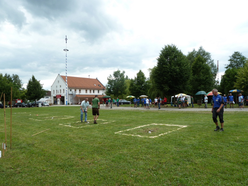 Hochbetrieb am Zangberger Dorfplatz